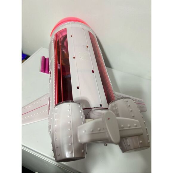 LOL Surprise OMG Airplane Aero Plane 4-in-1 Plane Avion Playset - Picture 5 of 6